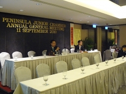 2010-09-11-agm_05