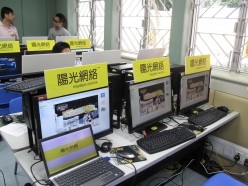 2010-08-07-innoyouth-cybercafe_02